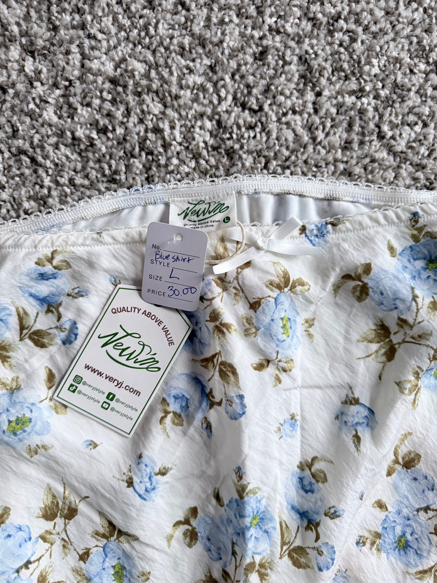 Vintage-Inspired Blue Floral Skirt