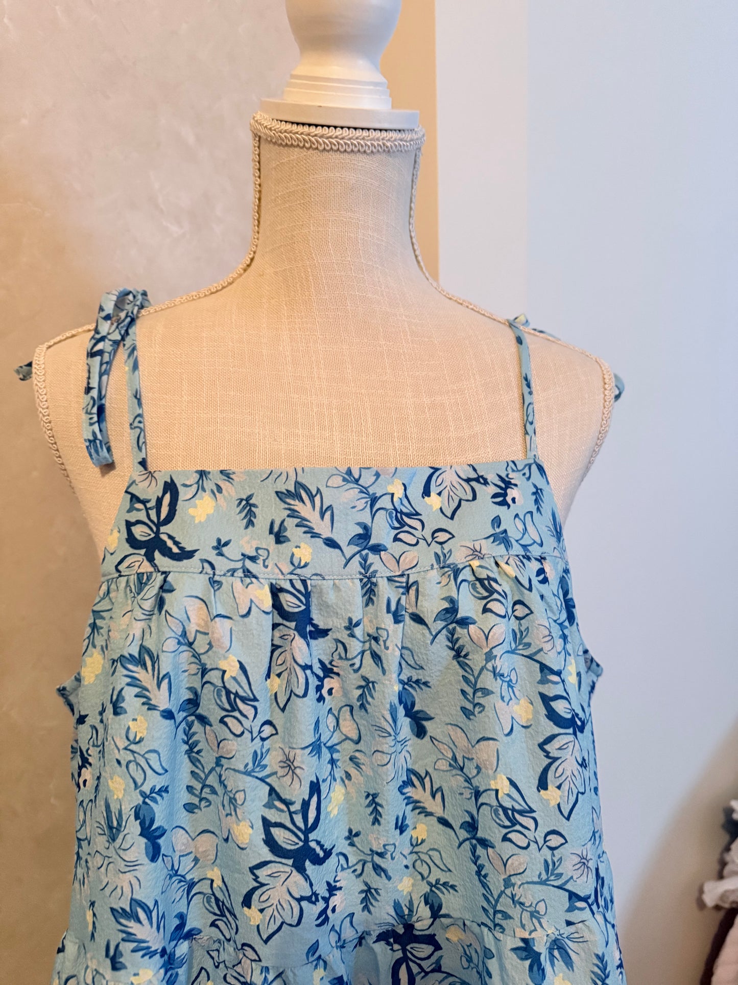 Dancing Daisy-Blue